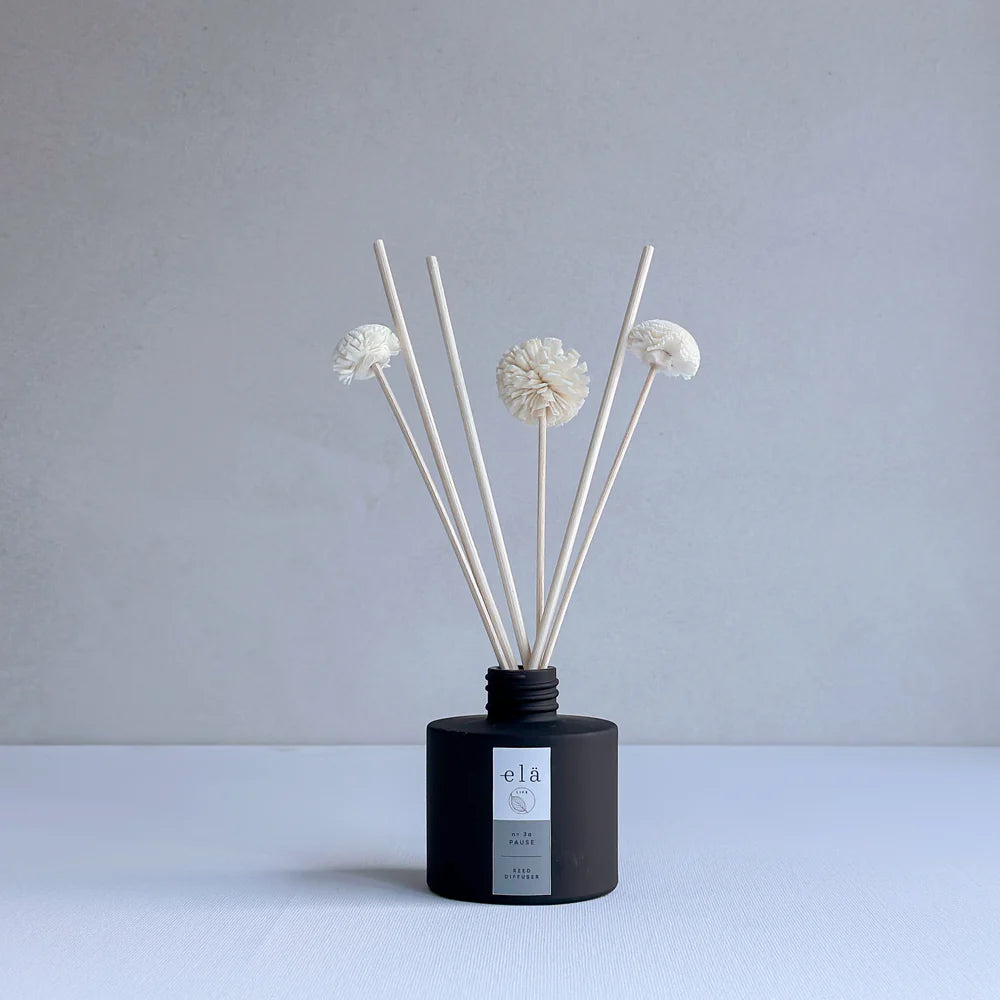Pause Pom Pom Diffuser.
