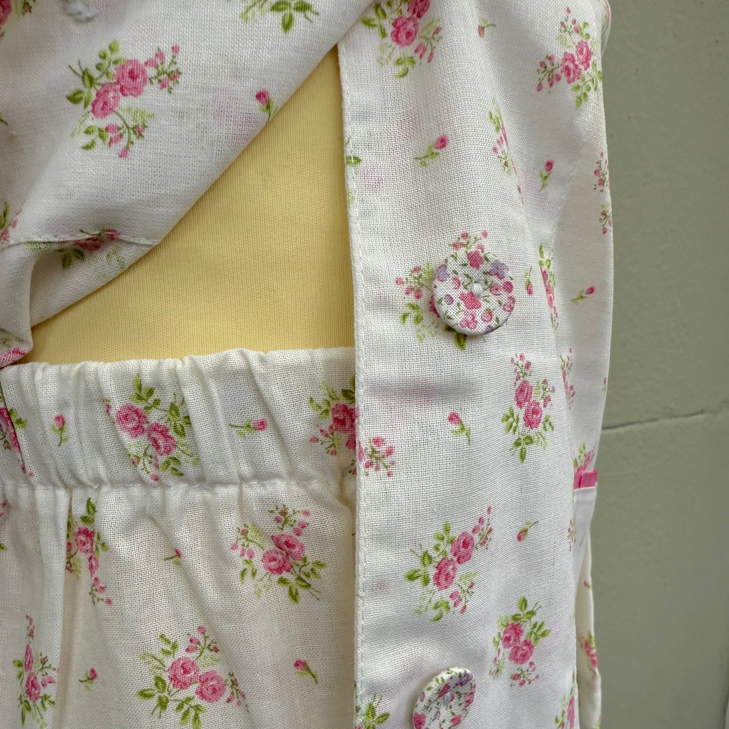 Floral pyjamas with wide elastic waist band
