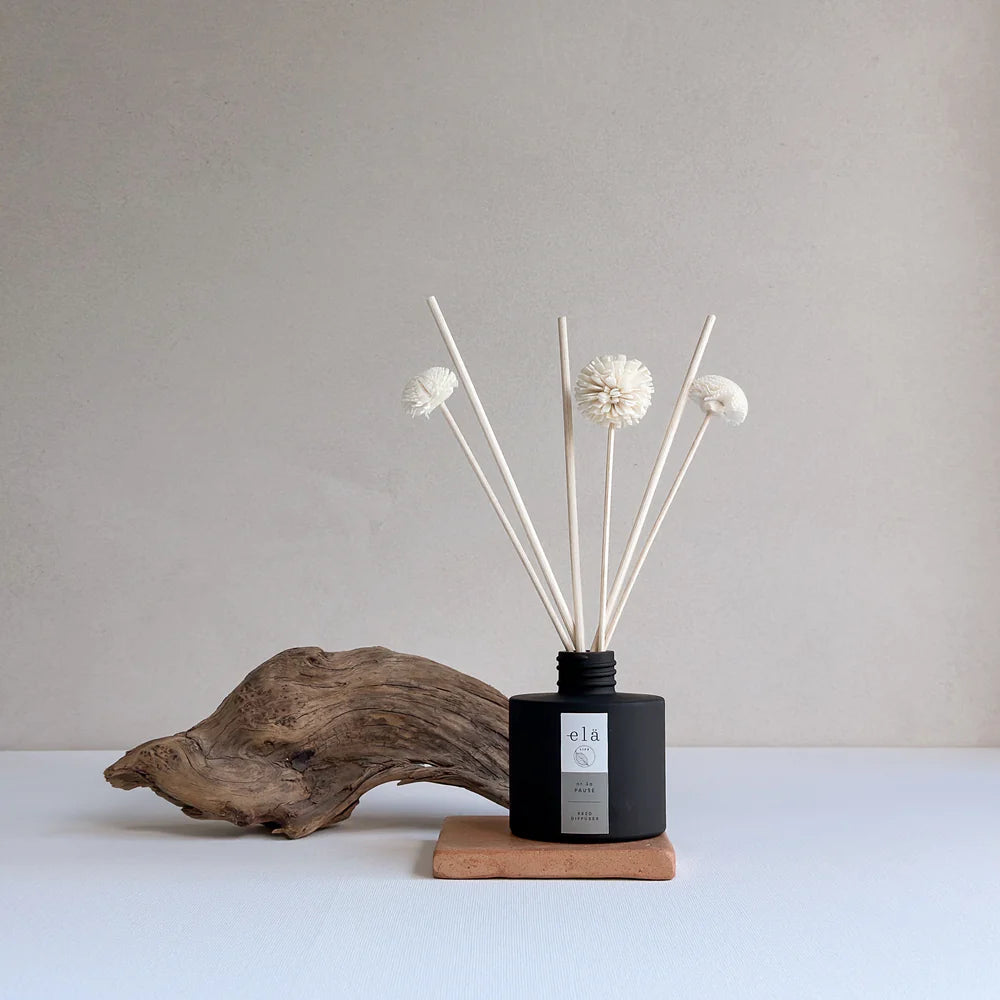 Pause Pom Pom Diffuser.