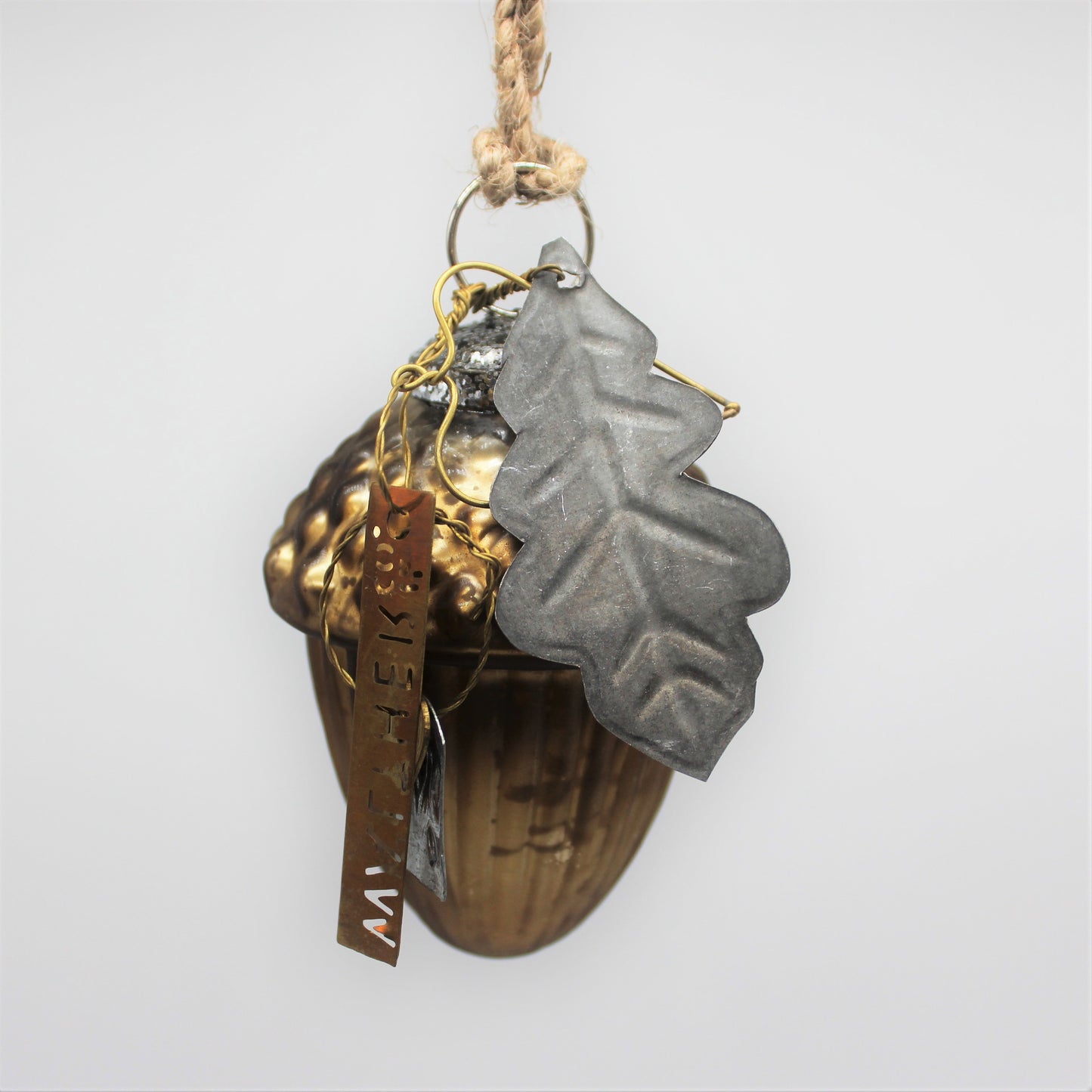 Acorn Hanging Bauble Detail