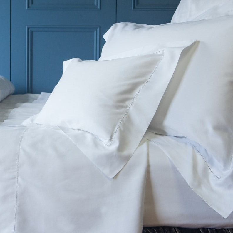 Venice White on Bed