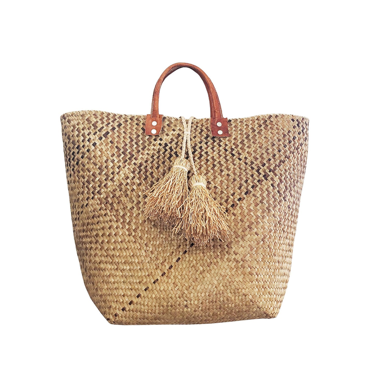 Palm Fibre Basket with Vetiver Tassels
