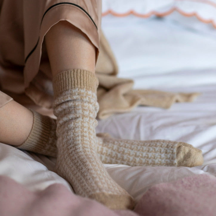 Cashmere houndstooth socks