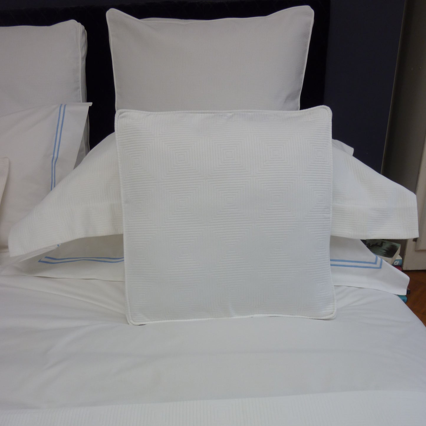 Berlin Piped Box Pillow Sham 65x65cm - White