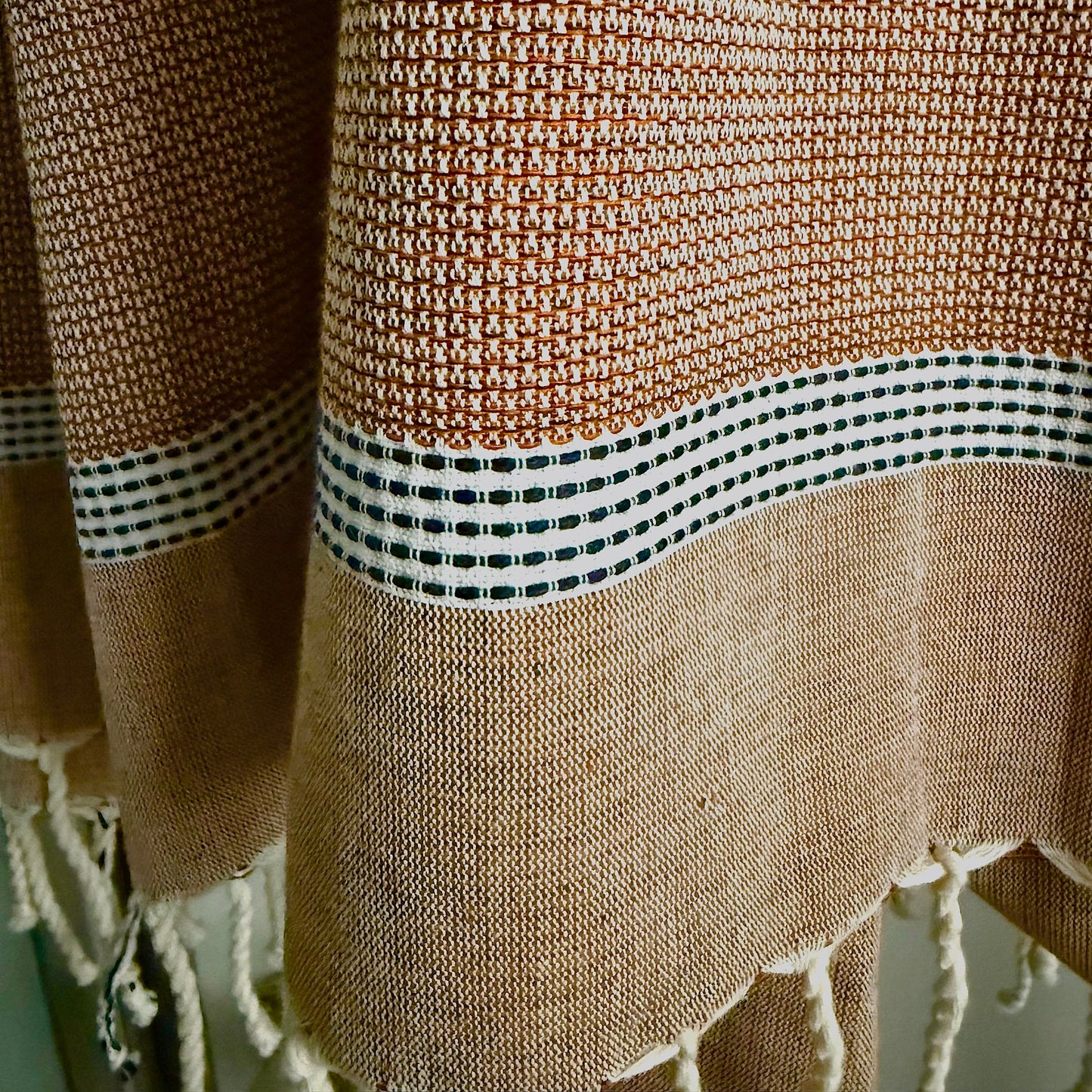 cassis cinnamon towel