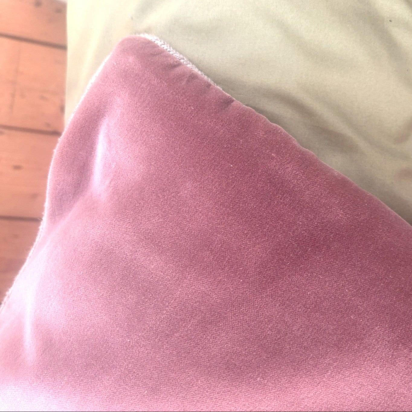 mocacino velvet bed scarf