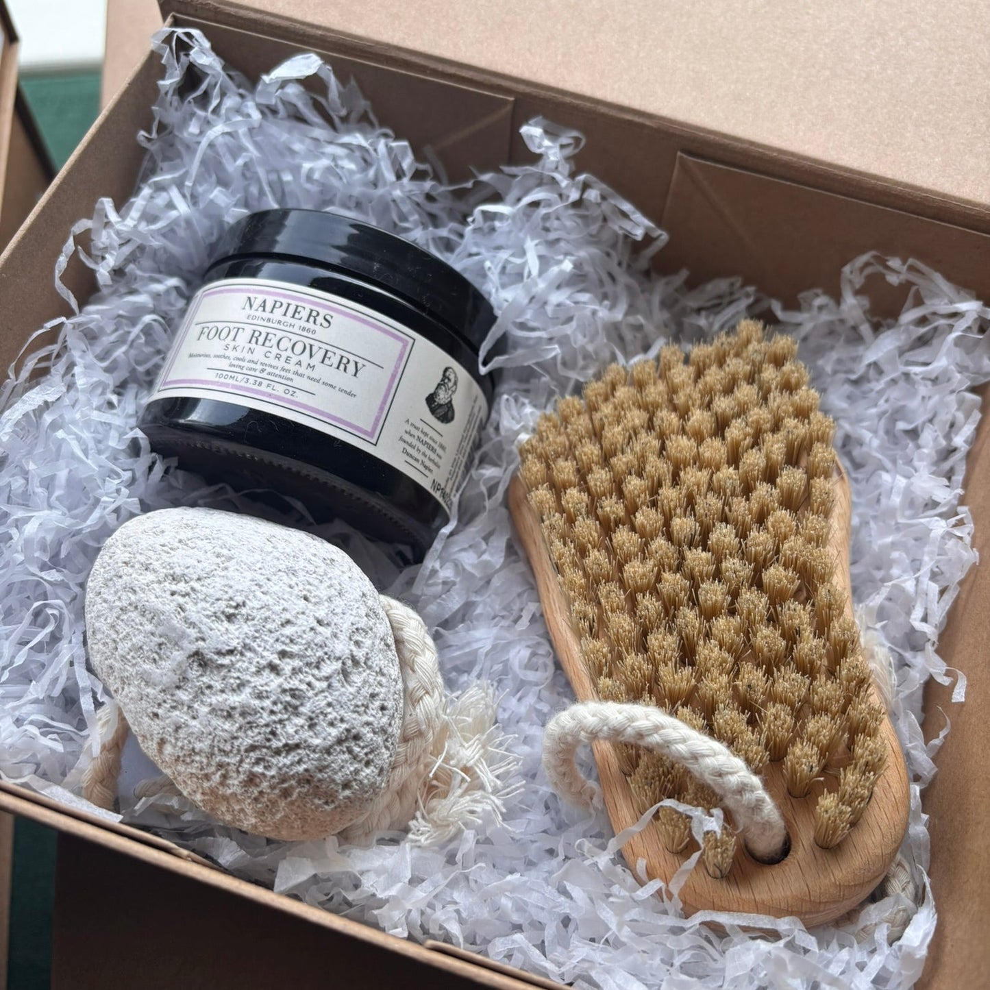 Dormitory foot receovery box