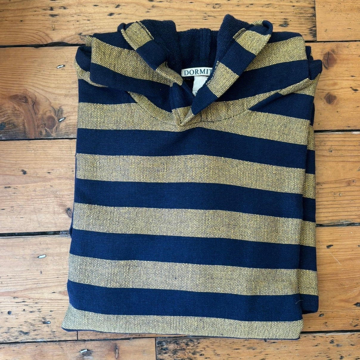 Menton striped beach robe