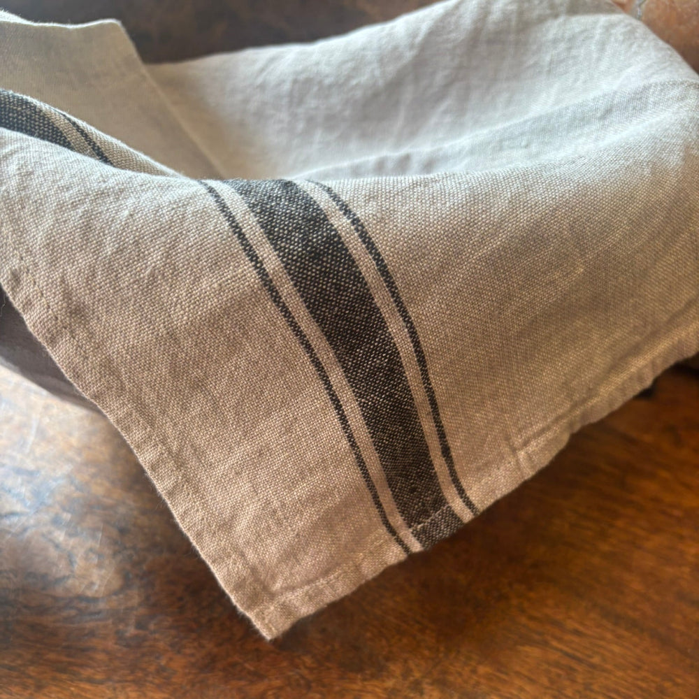 linen gklass cloth in natural and black