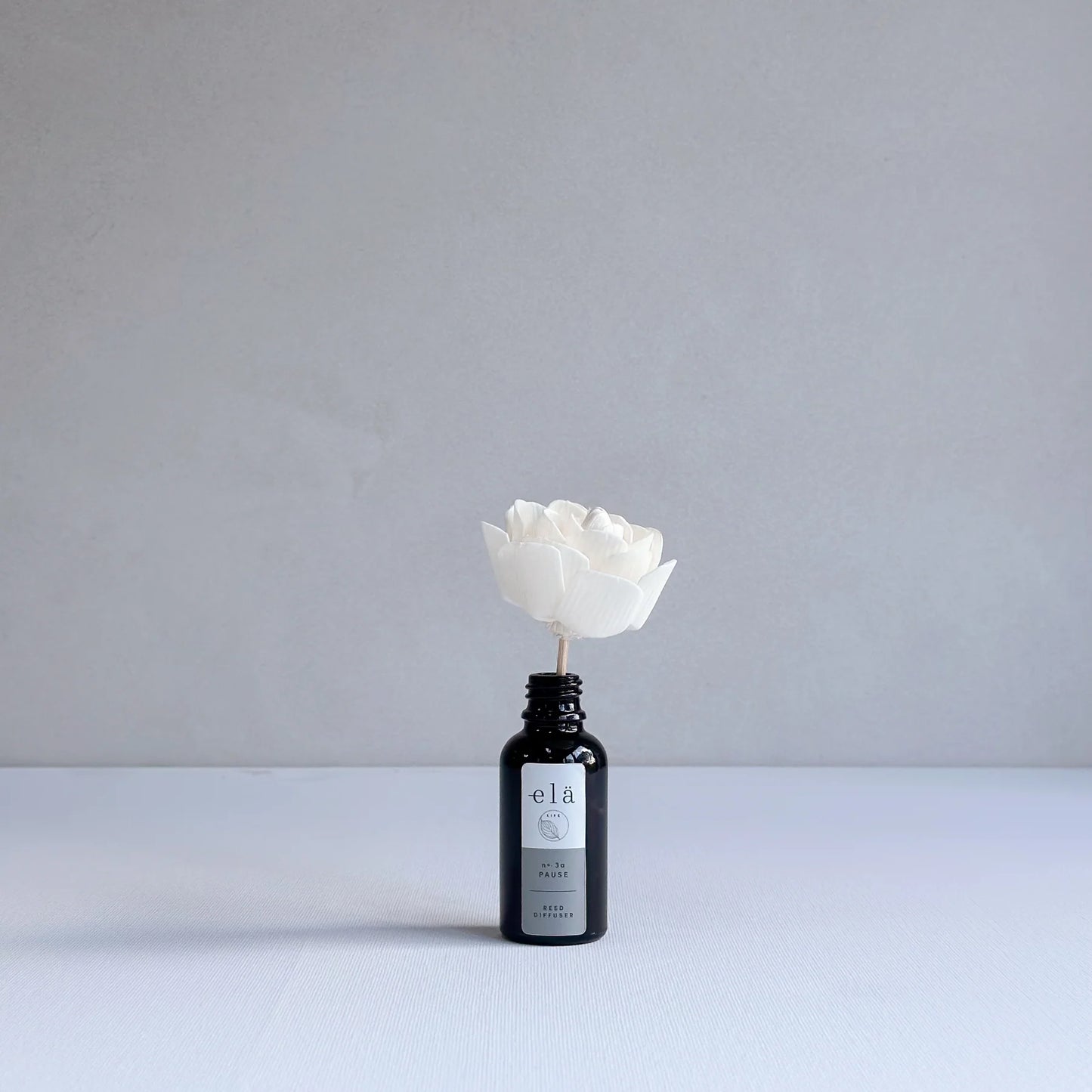 Pause Mini Flower Diffuser.