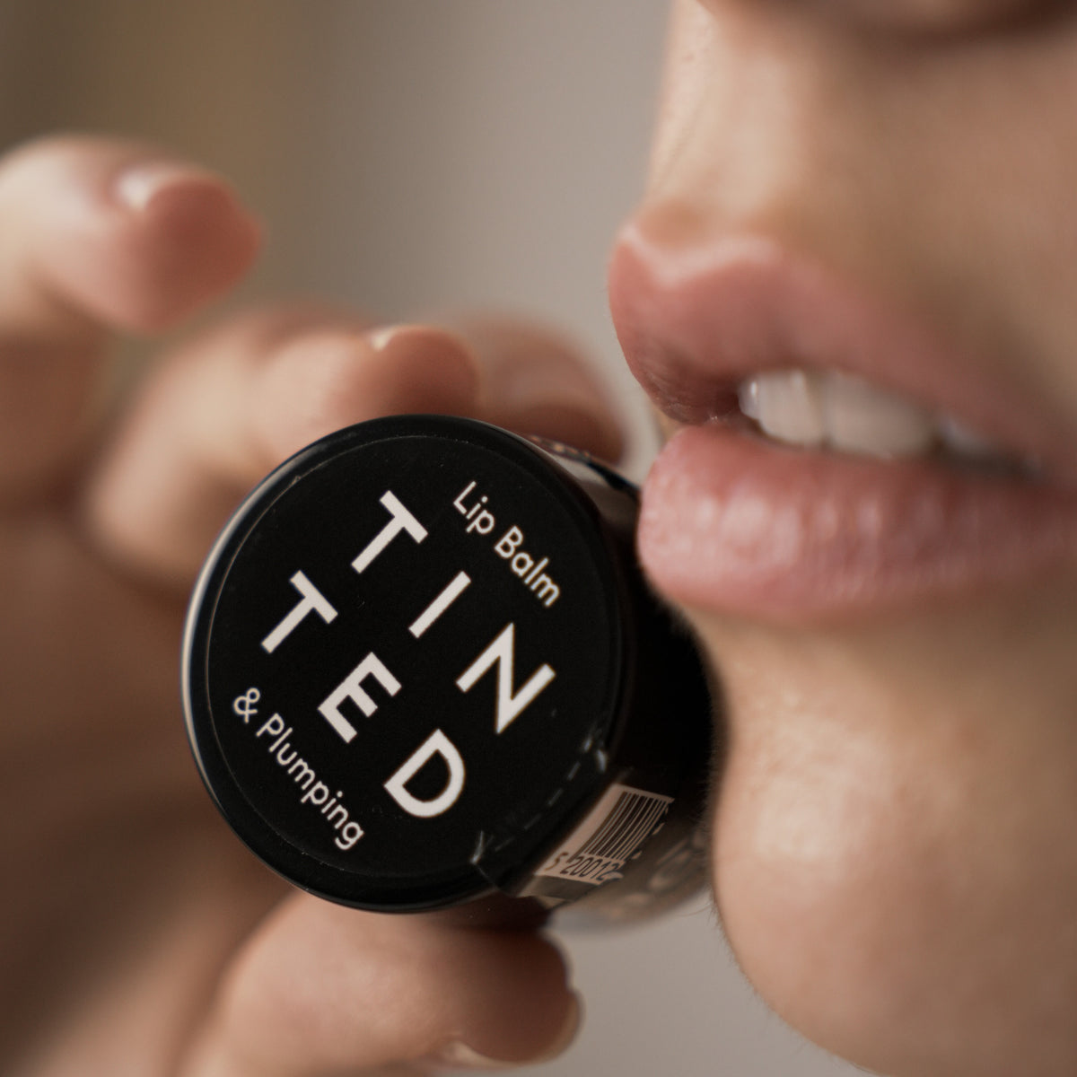 Tinted & Plumping Lip Balm