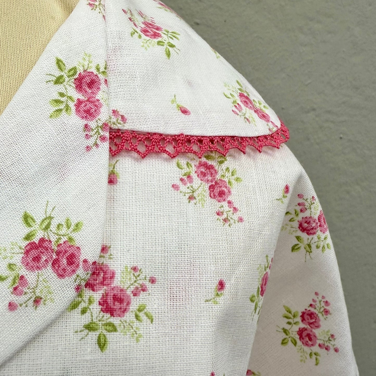 Pique edge collar detail of cotton floral pyjamas
