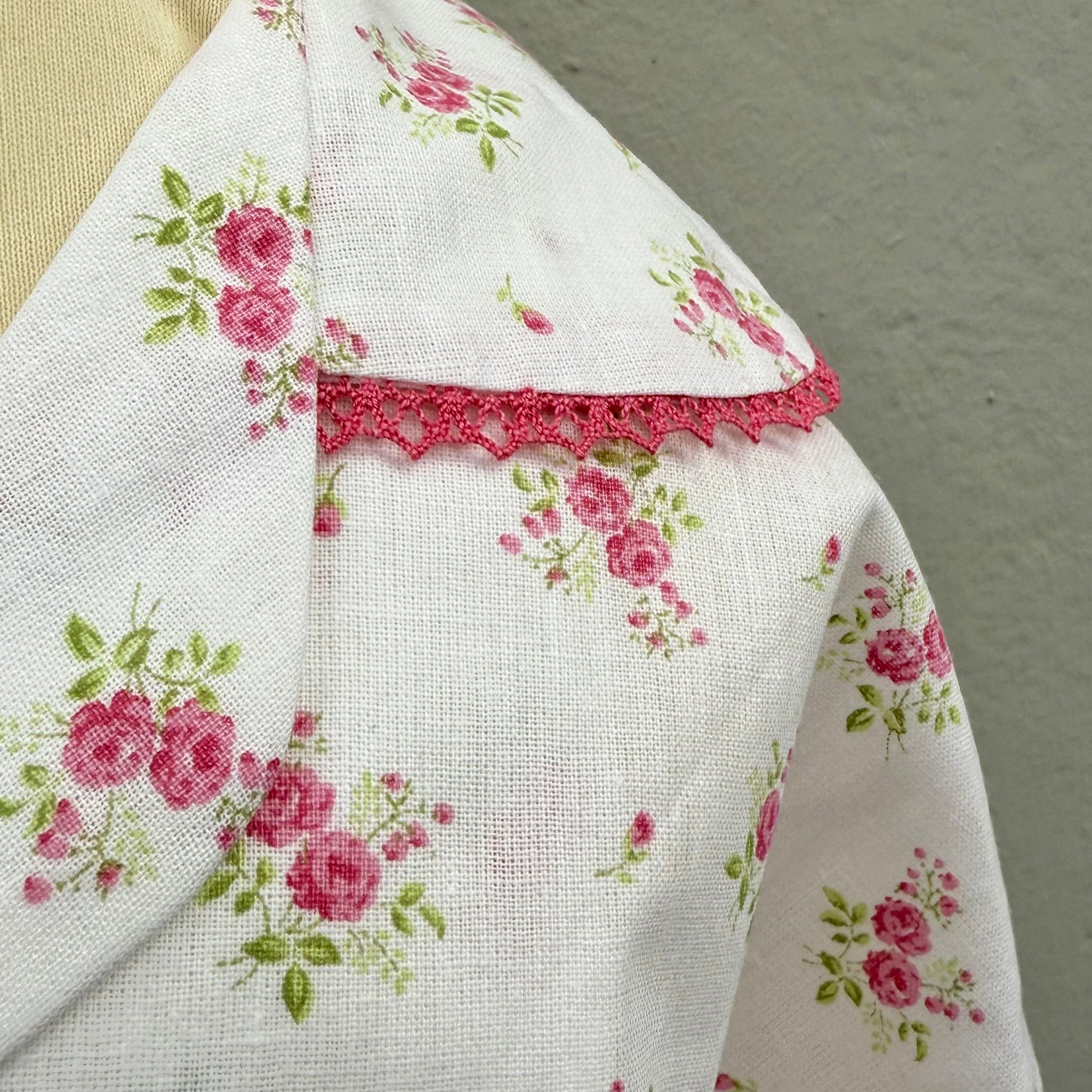 Pique edge collar detail of cotton floral pyjamas