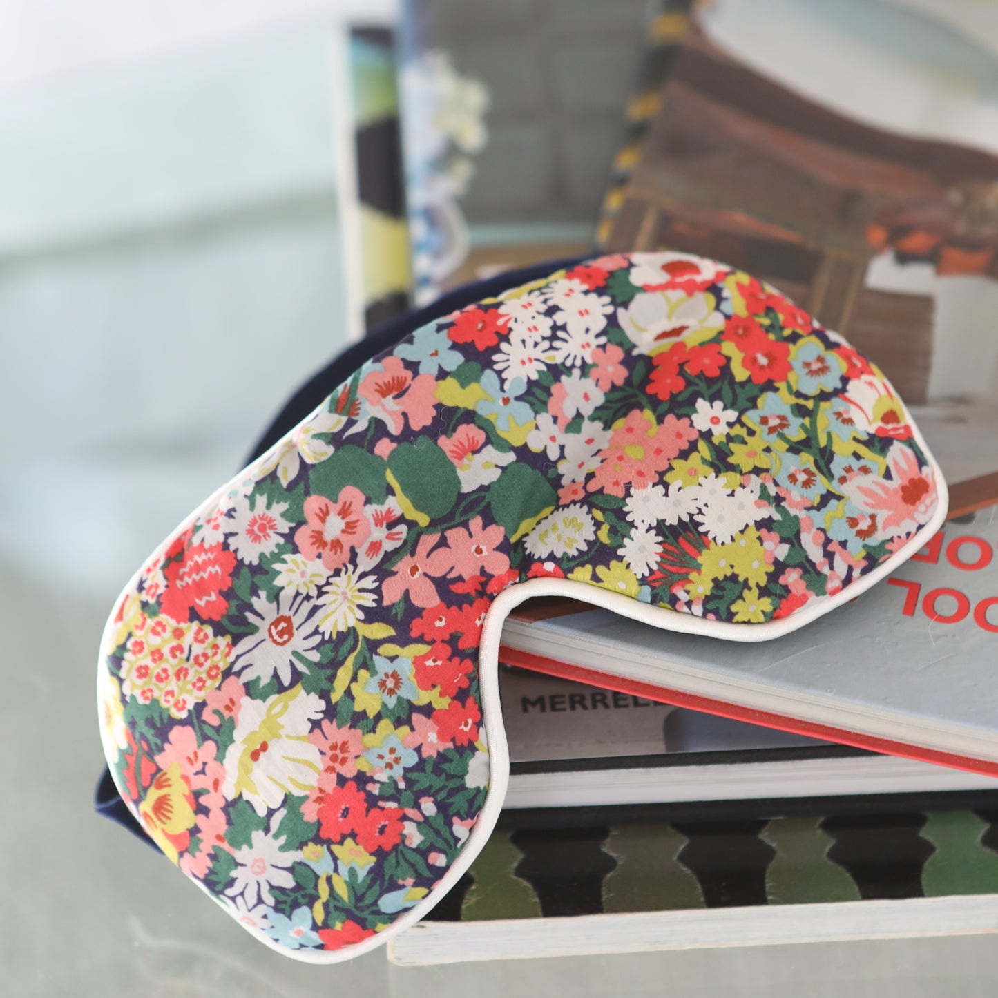 Thorpe Liberty Print eye mask
