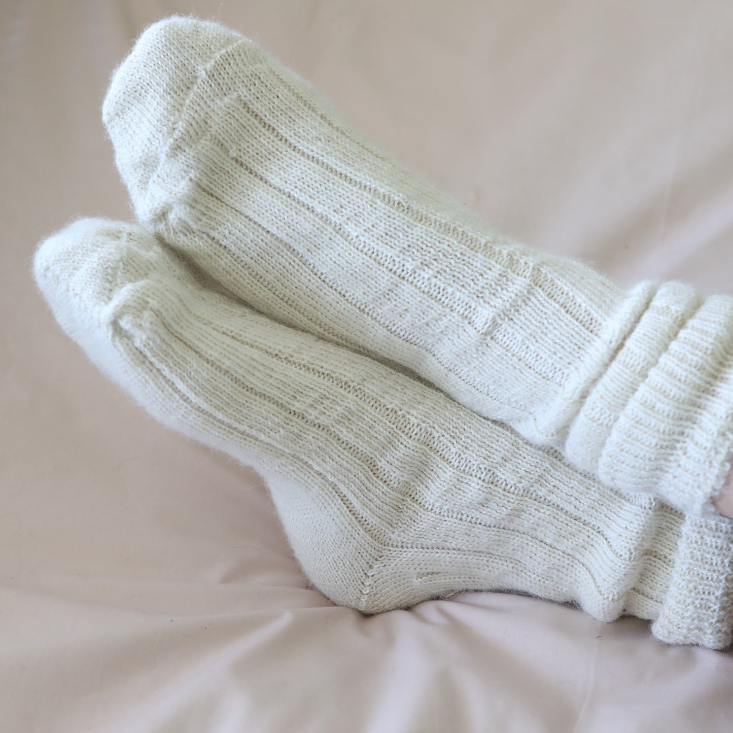 Cream Alpaca Bed Socks Size 4-8