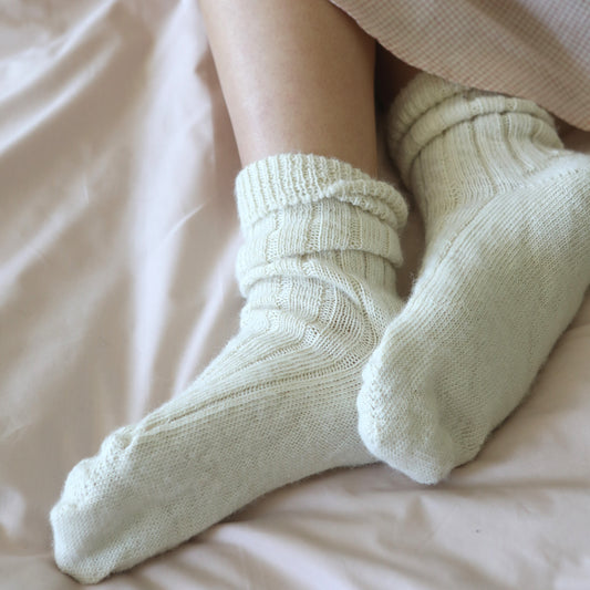 Cream Alpaca Bed Socks Size 4-8