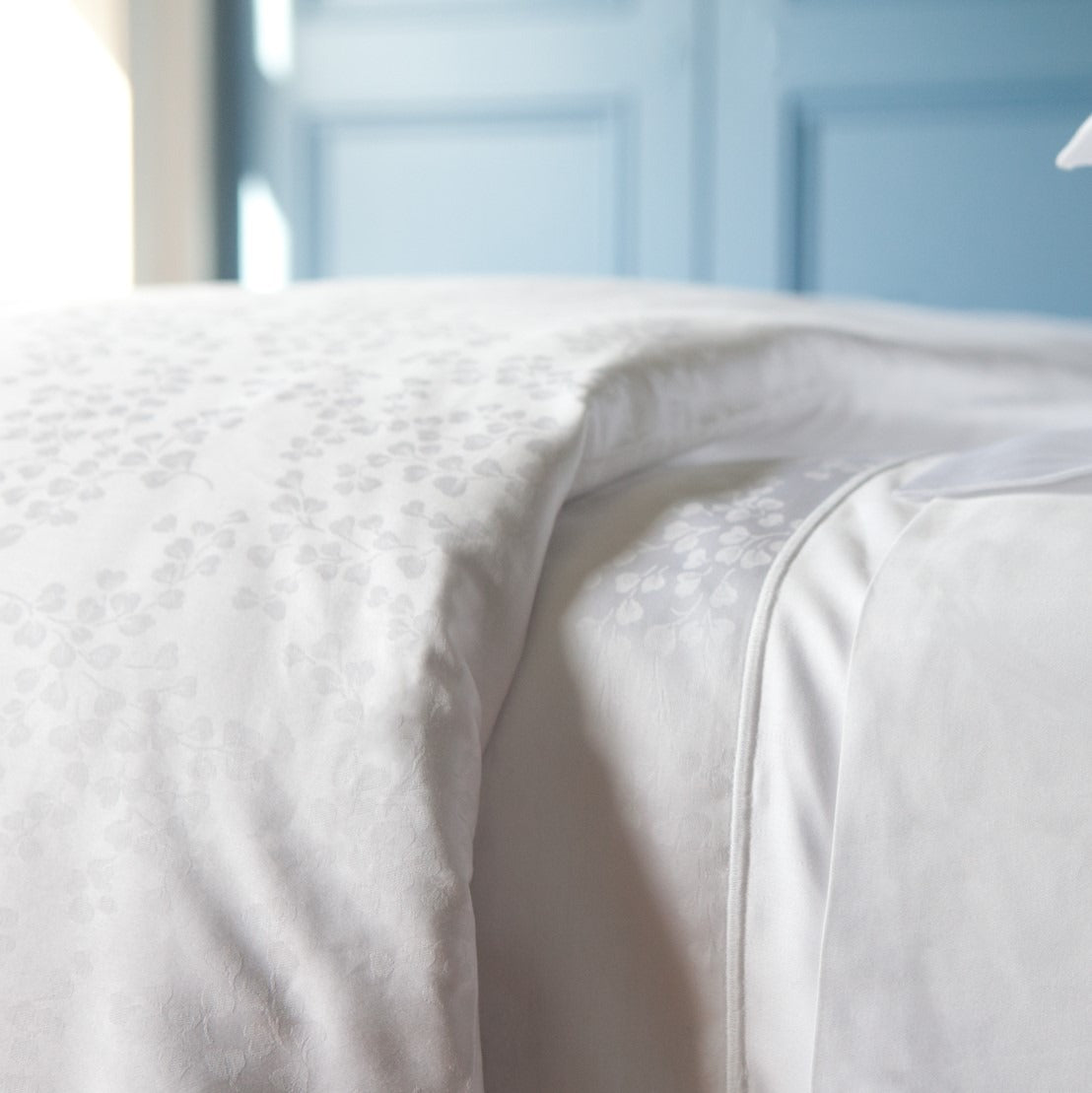 Jasmine White Detail